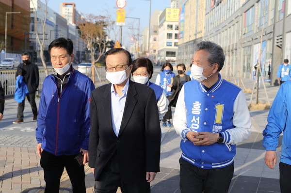 이해찬 대표, 세종갑 홍성국 후보