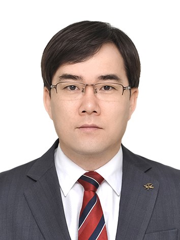 김용구 氏