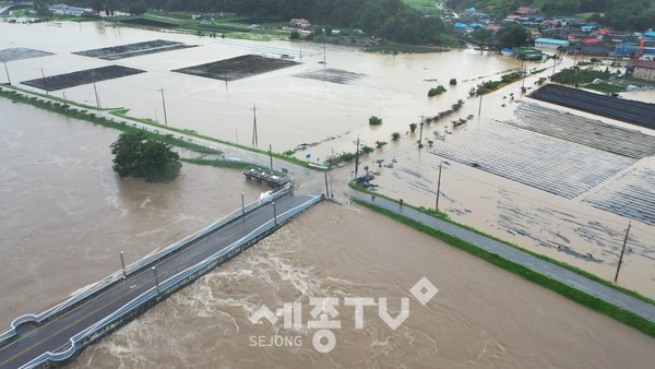 용담댐 방류 수해 현장. (사진제공=금산군청)