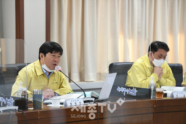 시민의 ‘생명과 안전’ 보호와 ‘논산형 뉴딜’의 성공적 추진을 역설하는 황명선 논산시장.(사진제공=논산시청)