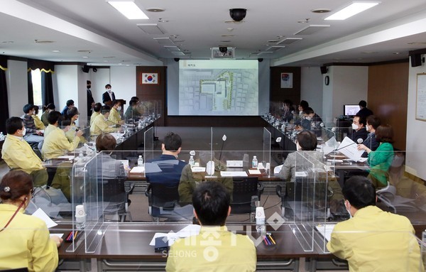 대전 서구(구청장 장종태)는 지난 9일 청사 장태산실에서 ‘갈마 복합커뮤니티센터 건립 설계용역 중간보고회’를 개최했다.(사진=서구청)