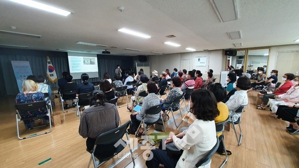 대전 서구(구청장 장종태) 도마2동(동장 안규만)은 6일 동 행정복지센터에서 제4기 복지아카데미를 개강했다.(사진=서구청 제공)