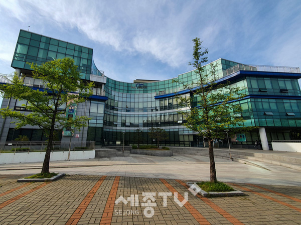 상동도서관 전경