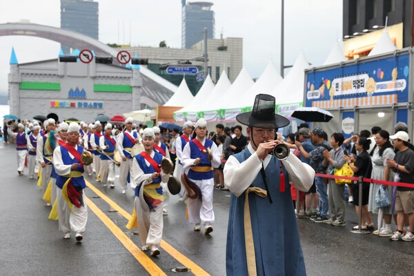 시간여행퍼레이드 모습/사진제공=대전시청