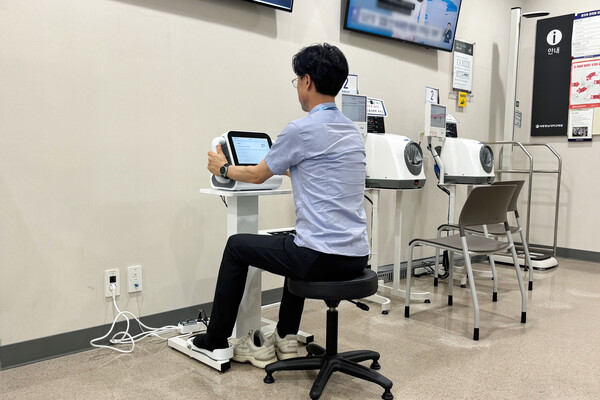 키오스크 타입 심전도 측정기기 설치 모습/사진제공=세종충남대병원