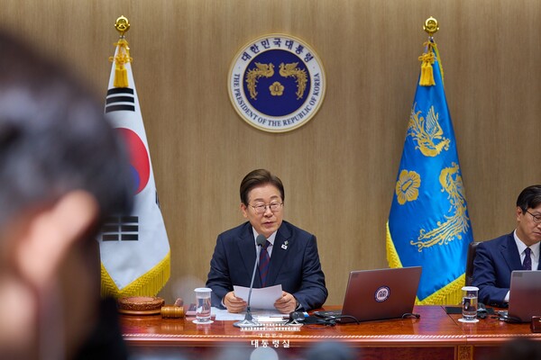 이재명 대통령의 국정 운영 지지도를 묻는 여론조사에서 직전 조사 때(8월 18~20일)보다 5%p가 상승해 62%를 기록했다./사진=대통령실