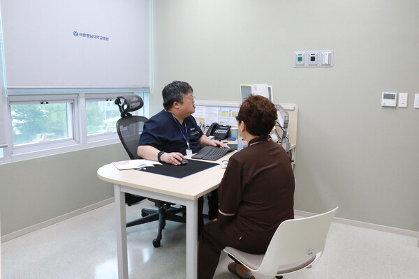 세종 구도심 지역 자활근로자 건강검진 지원 모습/사진제공=세종충남대병원