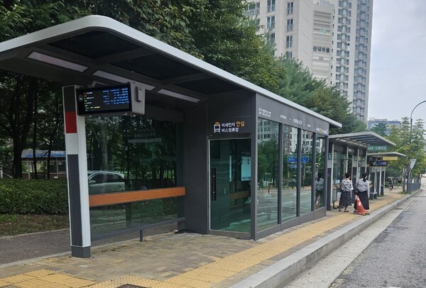 파주시는 그 동안 민생경제 안정을 위해 억제해온 마을버스 요금을 10월 25일부터 200원을 인상키로 하고, 대중교통 서비스 질을 높여 나가기로 했다. (사진=파주시)