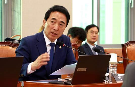 국민체육진흥공단이 차체 개발한 조깅트랙 어플리케이션을 제대로 관리도 못하면서 국민들의 세금으로 운영비용만 지출했다는 비난을 사고 있다. (사진=세종TV DB)