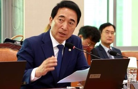 국내 프로축구 경기에서 (올들어) 심판들의 오심률이 급증한 것으로 나타나 프로스포츠의 신뢰 회복을 위한 특단의 조치 필요하다는 주장이 제기됐다. (사진=세종TV DB)