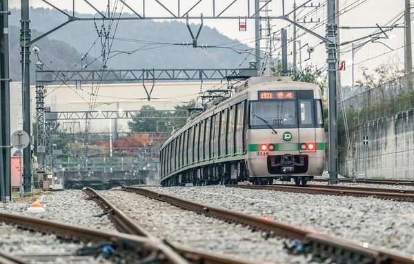 판암차량기지를 출발하는 열차 모습/사진제공=대전교통공사