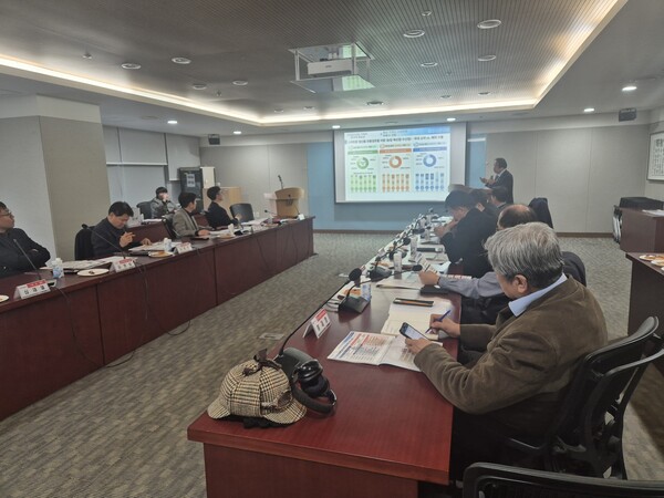 ‘충남도 스마트팜 특화항만 조성을 위한 연구용역 최종보고회’ 진행 모습/사진제공=충남도청