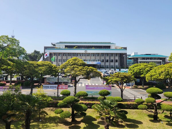 제주특별자치도청 전경 (사진 송지민 기자)